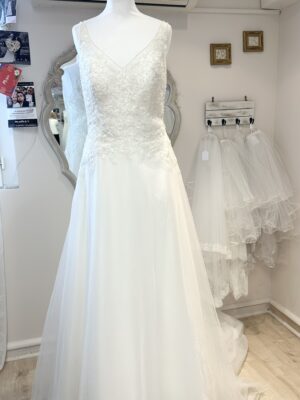 Robe de mariée modèle " Aelle " R666