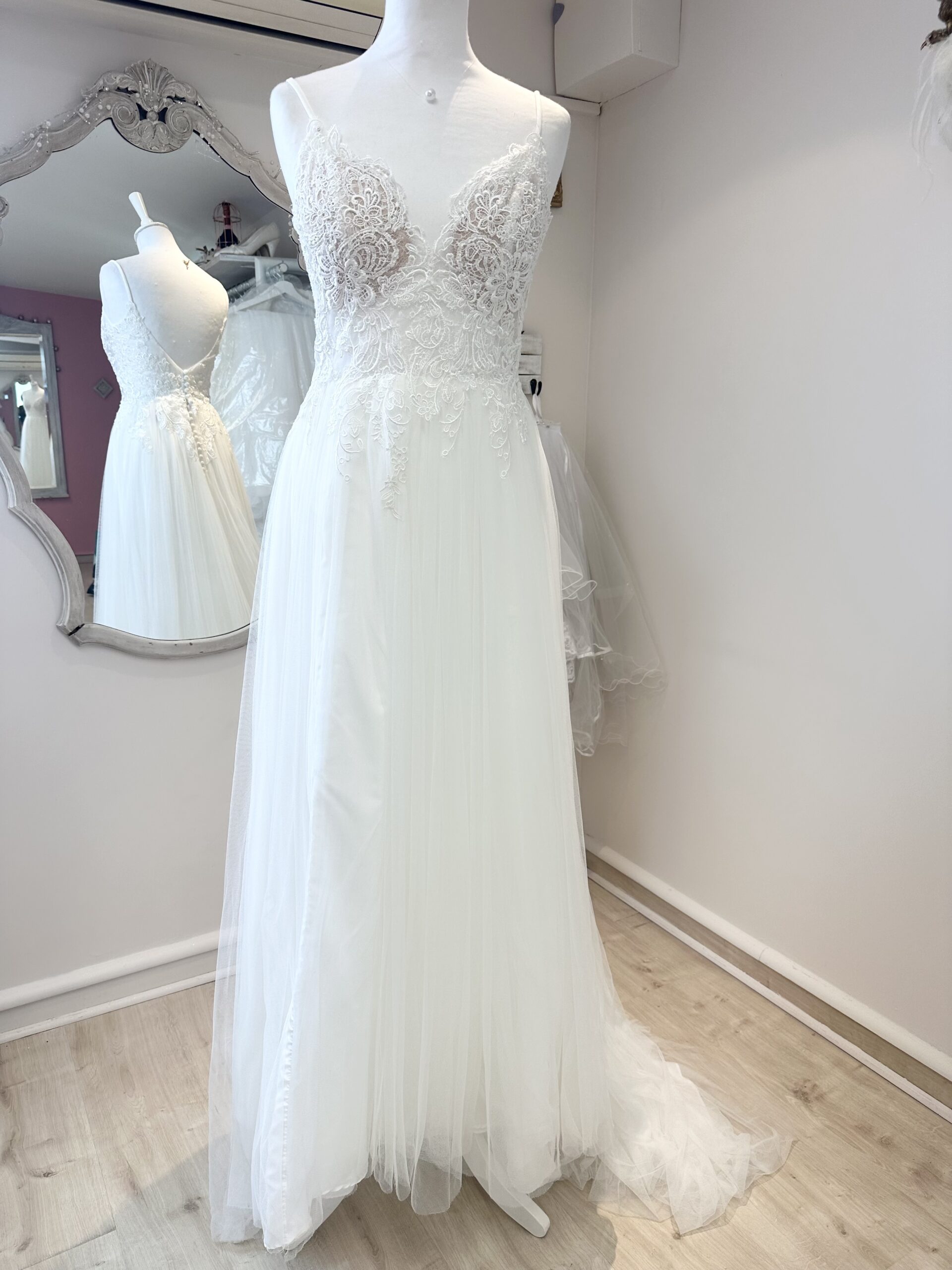 Robe de mariée modèle "July" R668