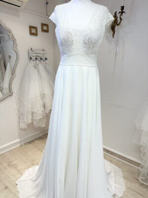 Robe de mariée modèle "ENA" R673
