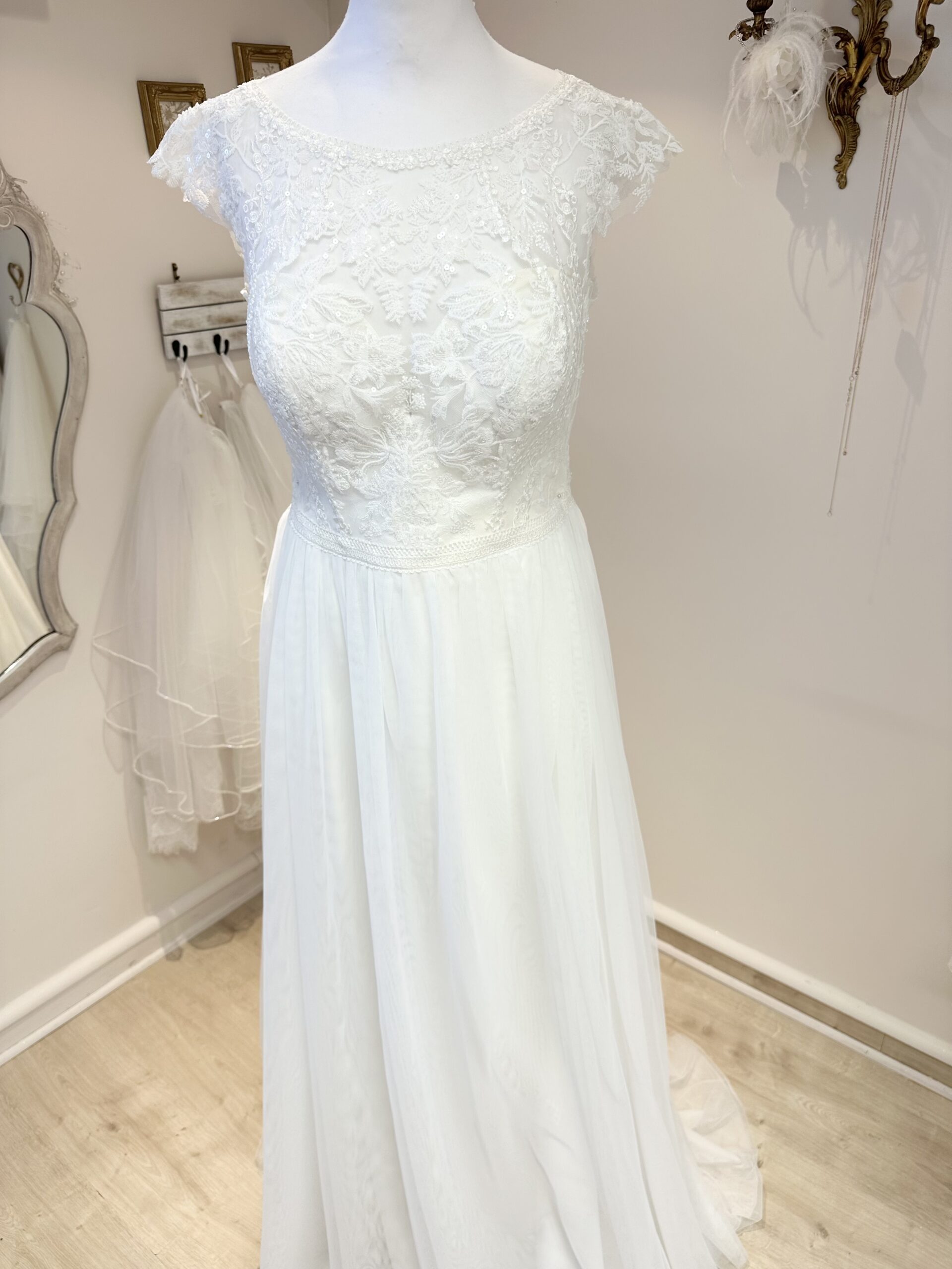 Robe de mariée modèle "ANGELA" R672