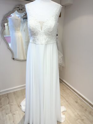 Robe de mariée modèle " Ml " R670